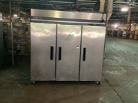 Maxx Cold&nbsp;&nbsp;72-cu ft Frost-Free Commercial Freezer - For Parts or Repair&nbsp;&nbsp;