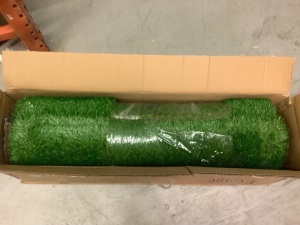 10.5x6.5 Ft Pet Dog Turf, Appears New