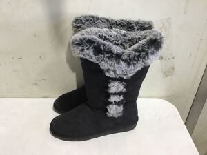 Women's Fur Boots, Size 9