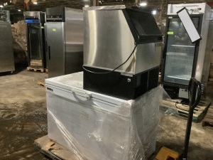 Chest Freezer & Ice Maker - For Parts or Repair 