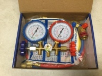HVAC Brass Manifold Gauge Set. NEW