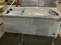 Maxx Cold MXF72CHC-8 14.30 Cu ft Curved Glass Top Chest Freezer Display&nbsp;&nbsp;