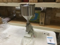 Manual filling Machine. Unknown Condition E-Commerce Return
