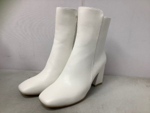 Womens Boots, 8, Appears new