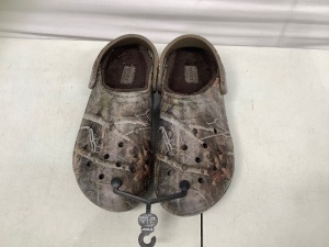 Mens Fleece Lined Crocs, 12, E-Commerce Return