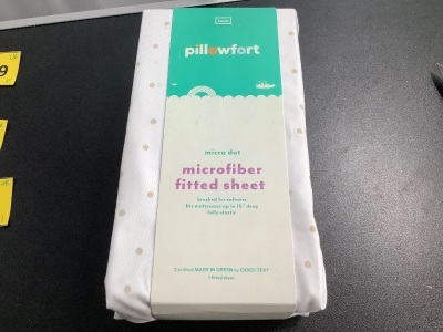 Pillowfort Twin Microfiber Fittd Sheet, Appears New