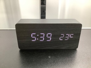 Wooden Clock, Powers On, Appears New