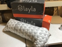 Lot of (2) Layla Kapok Pillow Queen - Appear New&nbsp;