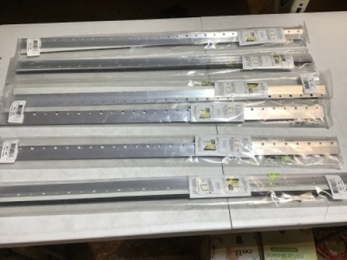 Lot of (6)&nbsp;Hangman Softy 30"&nbsp;Heavy Duty Frame Hanger with Minimal Wall Damage: SFT-30 - New&nbsp;