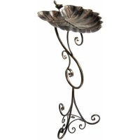 Gardman Ornate Leaf Pedestal Bird Bath - Appears New