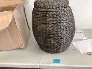 Repackaged* Vintage Hyacinth Storage Tote Basket, Organizer w/ Lid