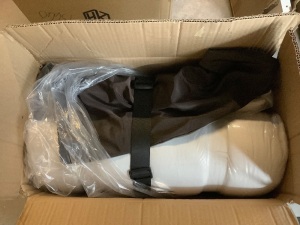 Pet Car Seat, Size 45x29x20cm, Appears New