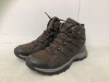 North Face Mens Boots, 8.5, Appears New, Retail 139.99