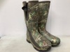 Mens Rubber Boots, 11M, E-Comm Return, Retail 109.99