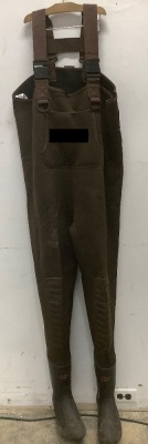 Mens Waders, Size 10R, Has Some Stains, E-Comm Return