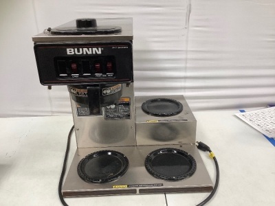 Bunn Coffee Maker & 3 Pots, Powers Up, E-Comm Return