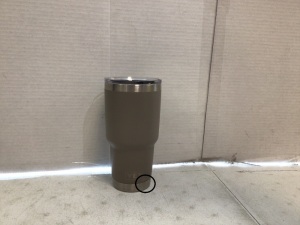 Yeti Tumbler, Dented At The Bottom, E-Comm Return