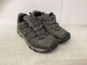 Mens Boots, Size 9, E-Comm Return