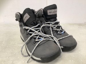 Mens Boots, Size 9, E-Comm Return