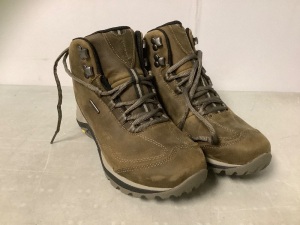 Merrell Womens Boots, Size 8, Appears New