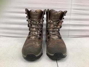 Mens Boots, Size 10.5, E-Comm Return