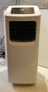 Portable Air Conditioner, Brace Bent, Powers On, Ecommerce Return