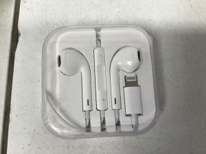 Wired iPhone Headphones w/ Lightning Connector