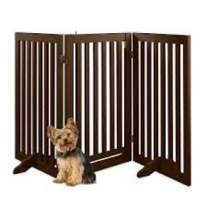 31.5in 3-Panel Freestanding Wooden Pet Gate w/ Door, Support Feet