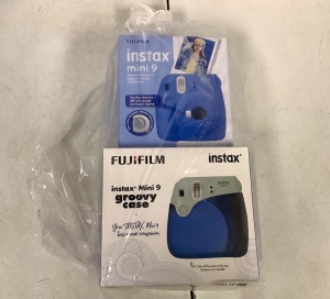 FujiFilm Instax Mini9 w/ Groovy Case