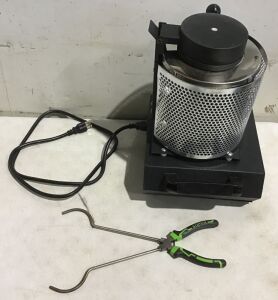 3KG 2102 Gold Digital Melting Furnace - For Parts (Does Not Power On)