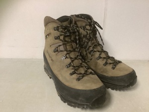 Zamberian Hiking Boots, Size 12