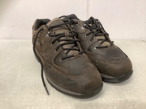 Mens Waterproof Walking Boots, Size 9.5 4E