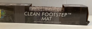 Clean Footstep Mat, Appears New