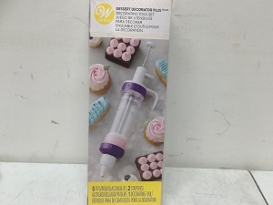 Wilton Dessert Decorator Plus, Appears New