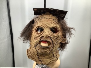 Texas Chainsaw 3D Mask, E-Commerce Return/Appears New