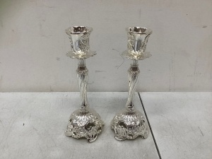 Set of 2 Candlestick Holders, Appears New