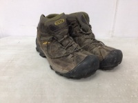 Mens Boots, Size 12 -&nbsp;Sole Is Damaged