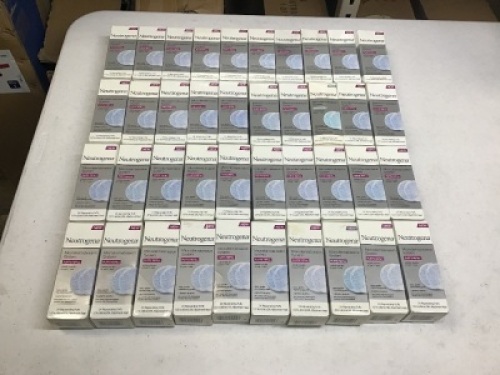 Lot of (40) New 24-Packs of&nbsp;Neutrogena Microdermabrasion System Puff Refills
