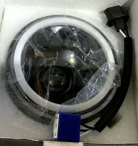 Lot of (4) Headlights for Harley Davidson Sportster Iron 883