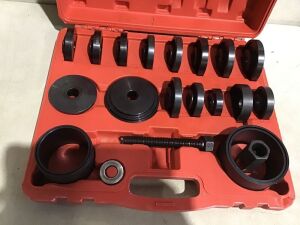 Wheel Bearing Removal Tool Kit - Broken Screw