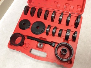 23Piece FWD Front Wheel Bearing Press Kit Removal Adapter Puller Pulley Tool Case - Appears New 