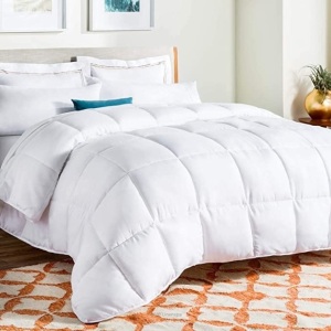 LINENSPA All Season Hypoallergenic Down Alternative Microfiber Comforter, King Size - Appears New 