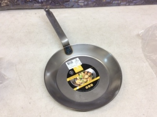 Matfer&nbsp;11" Black Steel Restaurant Fry Pan - New&nbsp;