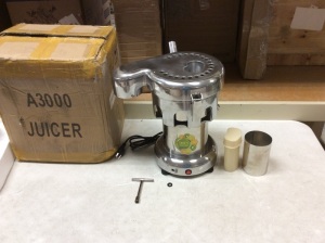 WF-A3000 Juice Extractor Stainless Steel Heavy Duty - Unknown Condition, Powers On Not Tested Further 