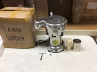 WF-A3000&nbsp;Juice Extractor Stainless Steel Heavy Duty - Unknown Condition, Powers On Not Tested Further&nbsp;