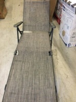 Lot of 2 Foldable Lounge Chairs, Brown, E-Commerce Return