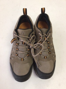 Ascend Lisco Low Waterproof Hiking Shoes for Men - Tan - 10.5M, Appears New