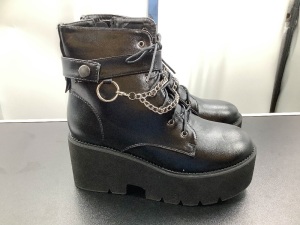 Boots w/ Chain Embellishment, Black, Size 9