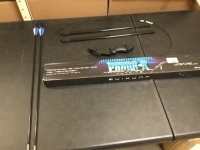 JUNXING PANDA-R F021Youth Bow with&nbsp;2 Arrows,&nbsp;Right Hand, Draw 15 Lbs - E-Comm Return, Appears New&nbsp;