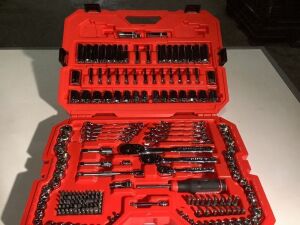 Craftsman 206-Piece Standard (SAE) and Metric Combination Chrome Tool Set - Incomplete